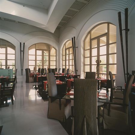 Hotel Trident Gurgáon Exteriér fotografie The restaurant