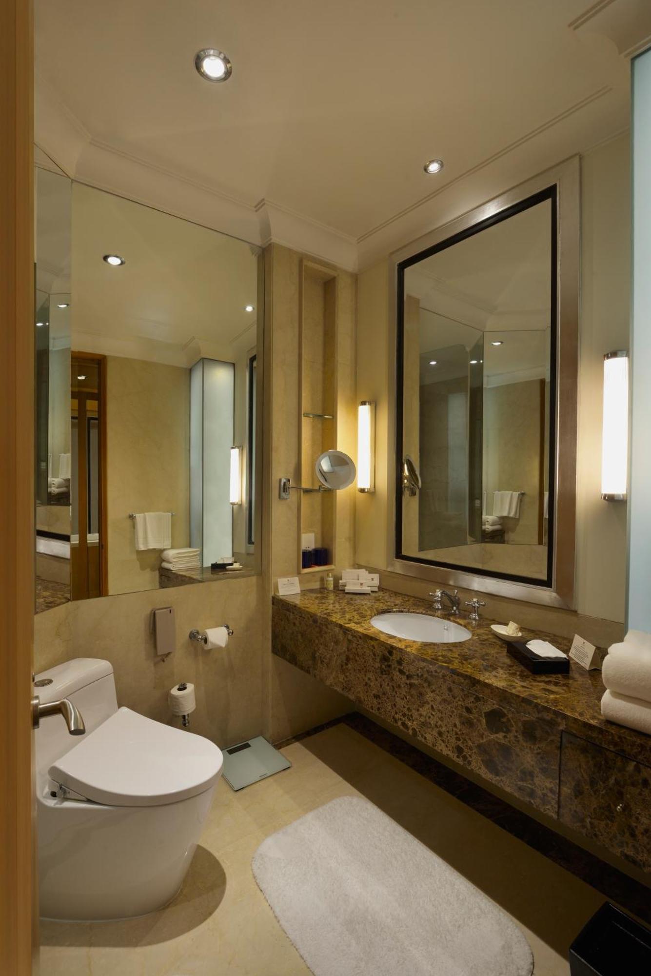 Hotel Trident Gurgáon Exteriér fotografie Bathroom